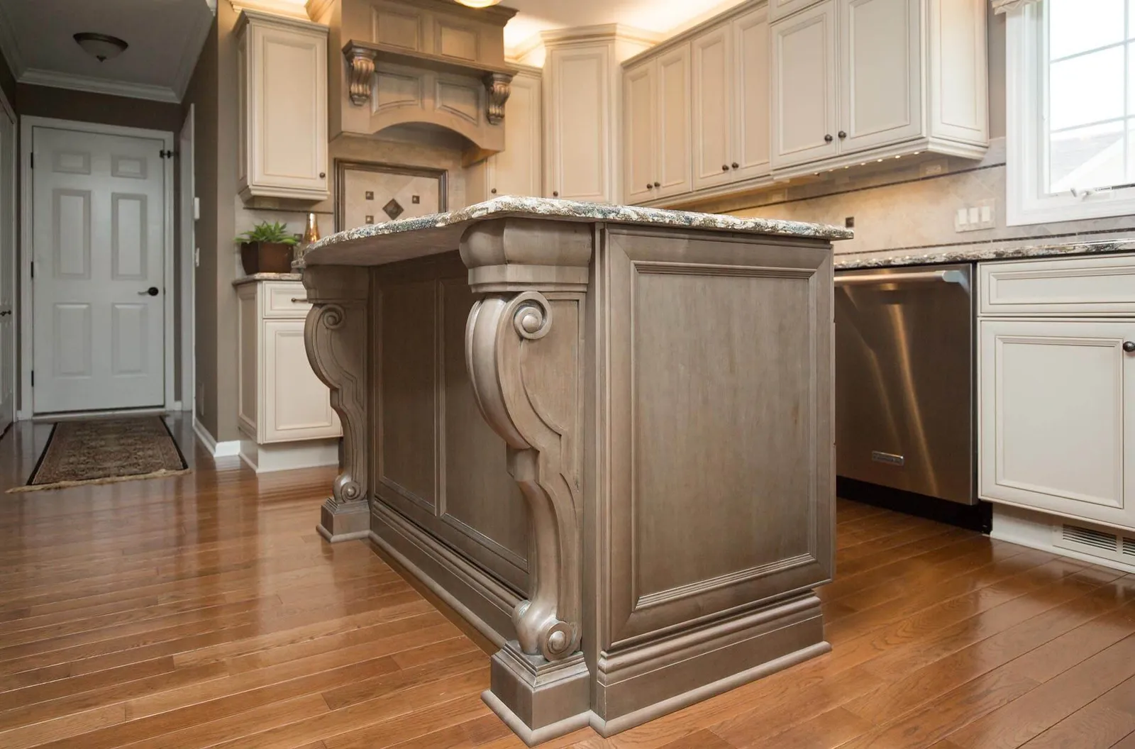 Classic Kitchen Update, photo 3