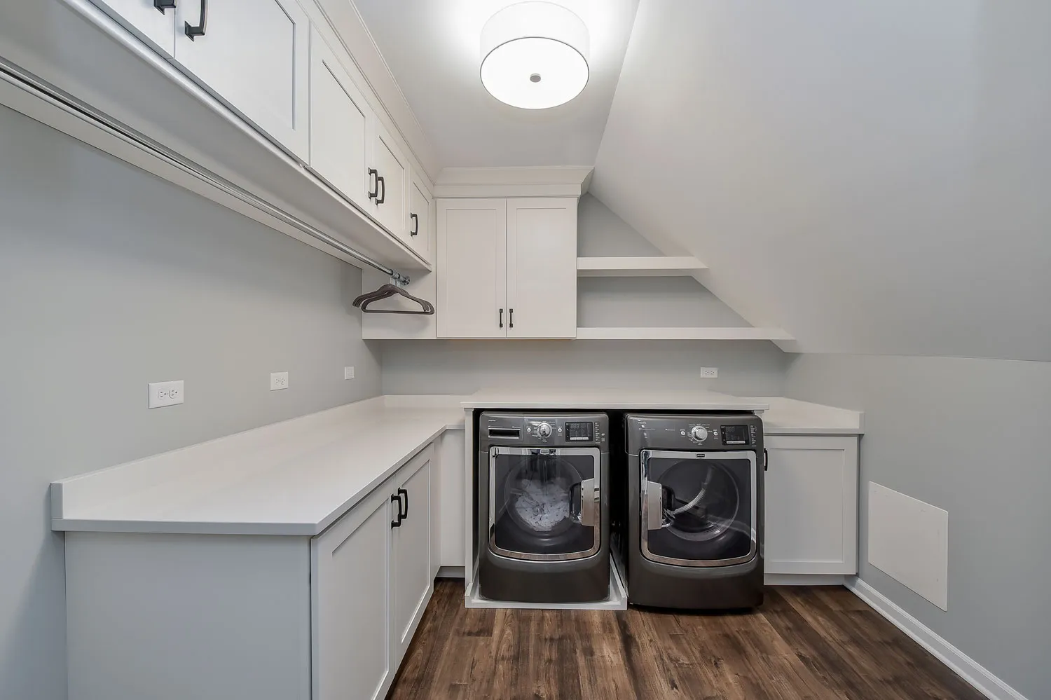Clean Country Laundry and Mudroom Remodel, photo 4