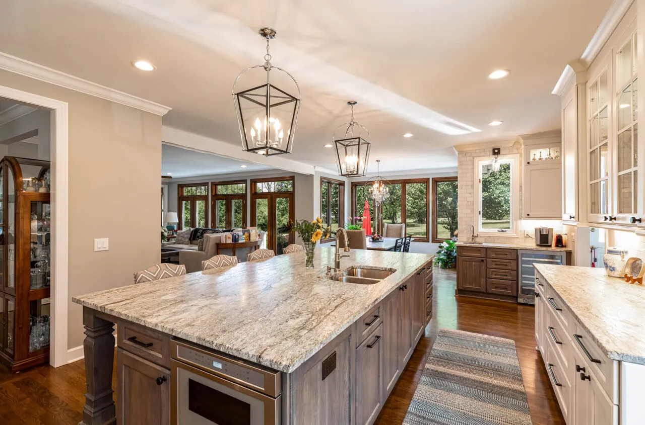Expansive Island — photo 1