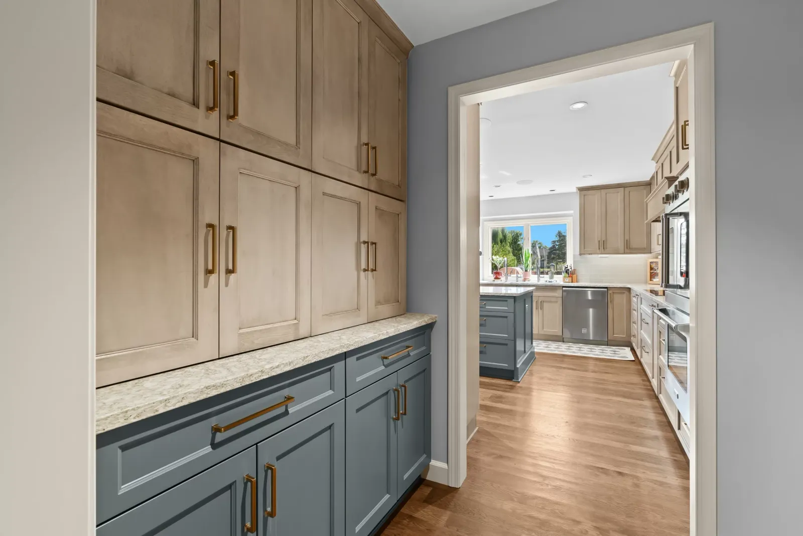 A Kitchen With Character — photo 9