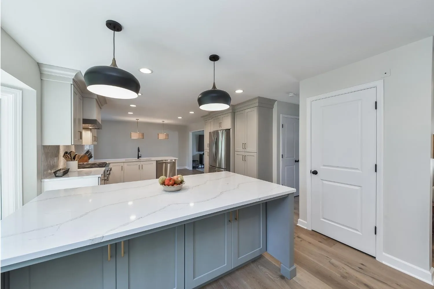 Balanced Neutrals Kitchen Remodel — photo 1