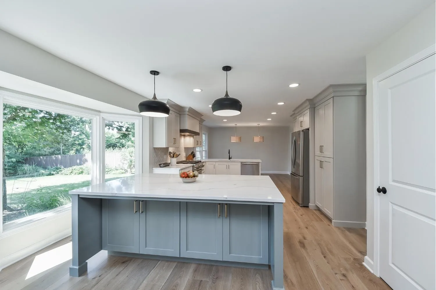Balanced Neutrals Kitchen Remodel — photo 4