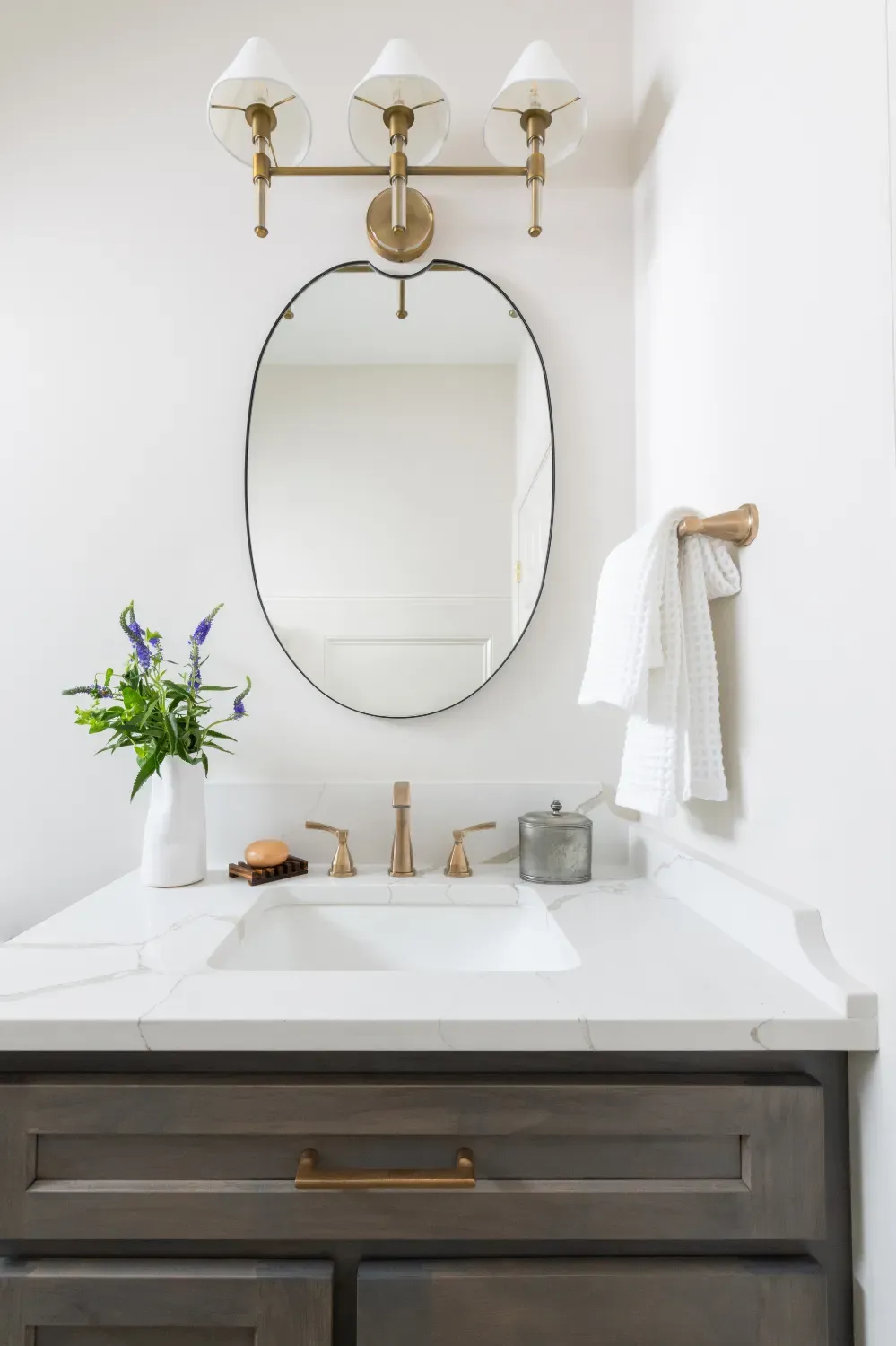 Casual Comfort Franklin Primary and Guest Bathrooms — photo 7