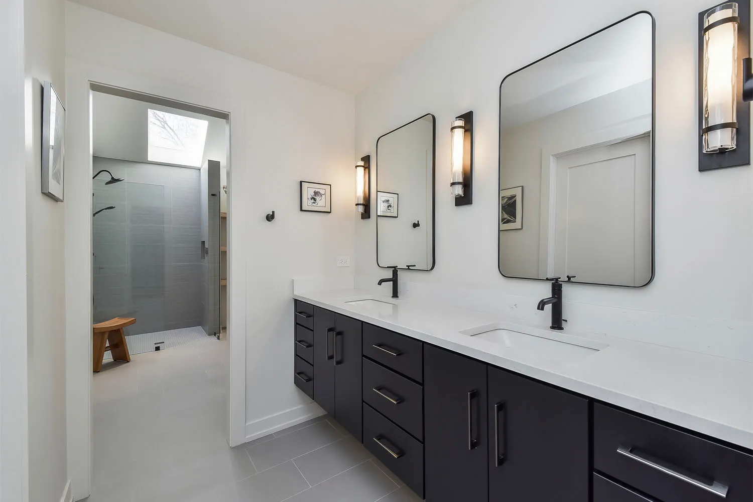 Stunningly Spa Mater Bath Remodel — photo 4