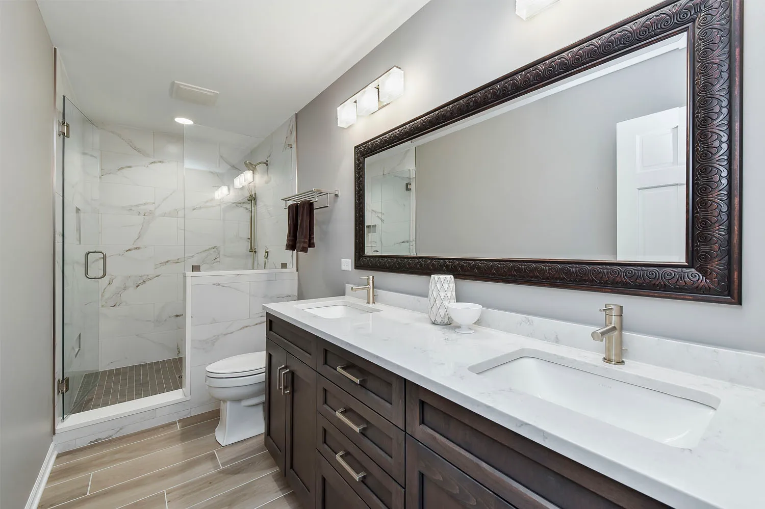 Warm Inviting’s Hall Bath Remodel — photo 1