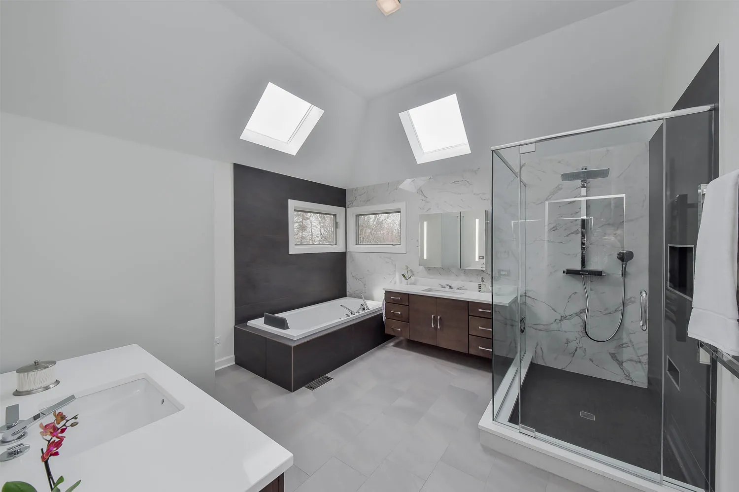 Seamlessly Sharp Master Bath Remodel — photo 6