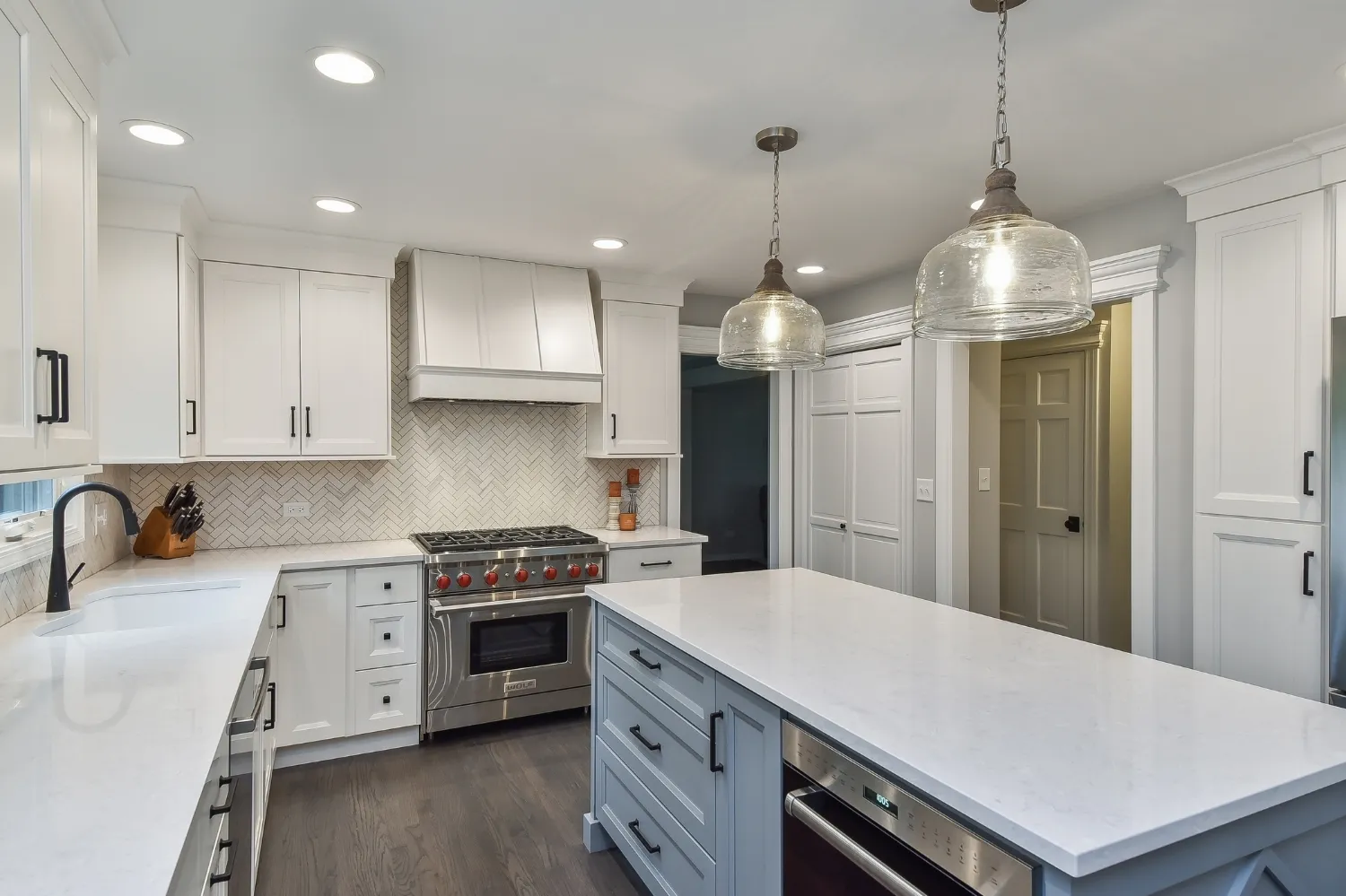 Clean &amp; Transitional Kitchen Remodel — photo 3