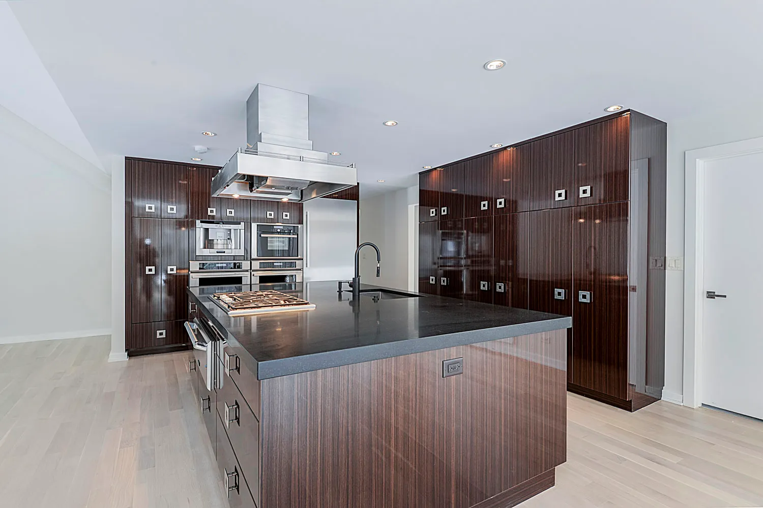 Rustic Cream Kitchen Remodel — photo 2
