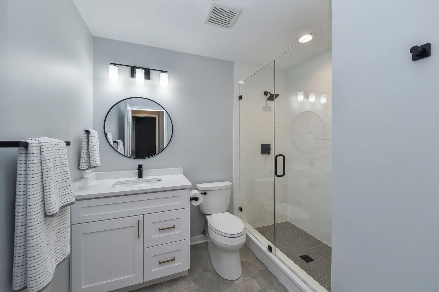 Simply Clean Master and Hall Bath Remodel — photo 1