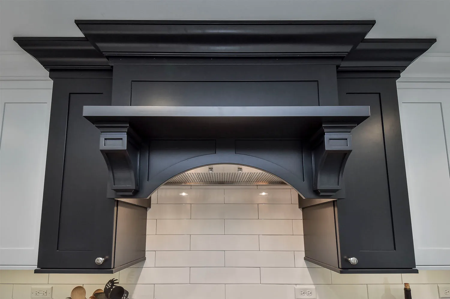 Traditionally Fresh Kitchen Remodel — photo 4
